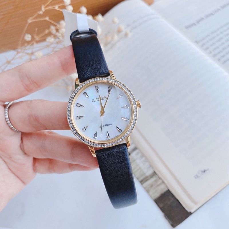 Đồng Hồ Nữ Citizen Eco-Drive FE7042-07D Mặt Khảm Trai Dây Da Đen Case 36mm
