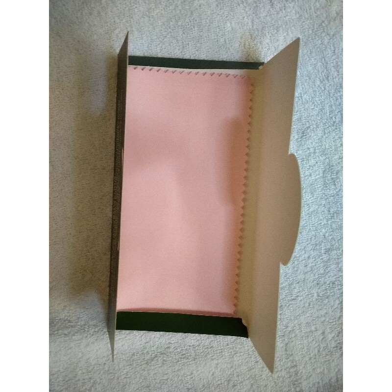 khăn lau nữ trang