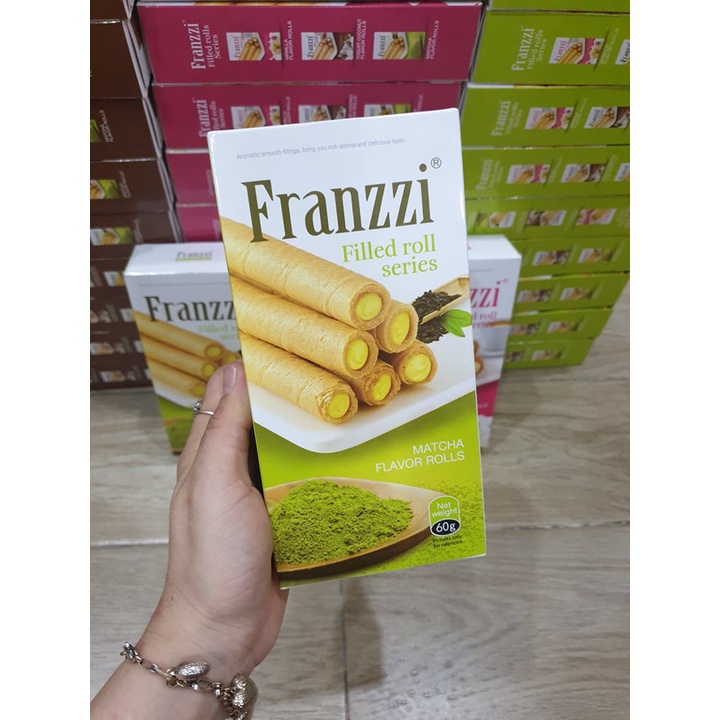 Bánh quế cuộn nhân kem FRANZZI thanh dài nhân kem đủ 3 vị