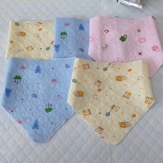 Set 5 yếm nỉ xốp tam giác - quàng cổ - thấm dãi cho bé trai bé gái