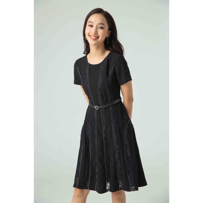Đầm đen sz L của Ivymoda new tag