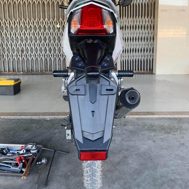 Dè EX 150 Malay