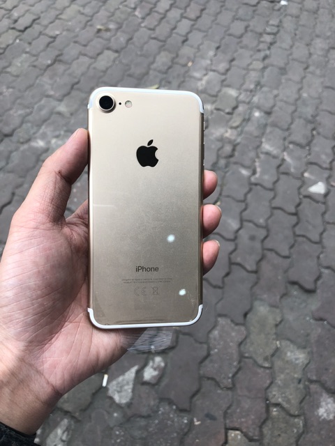 Điện thoại iPhone 7 32G Gold