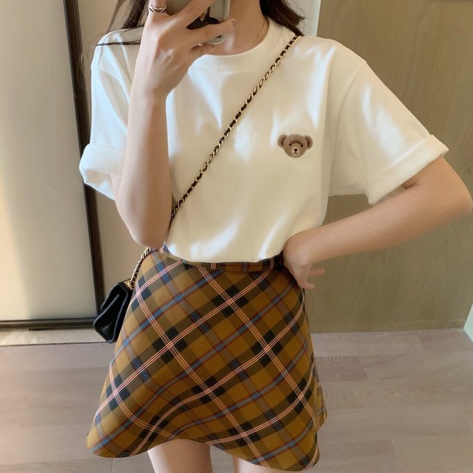 Set áo ngắn tay và chân váy phong cách phương Tây | BigBuy360 - bigbuy360.vn