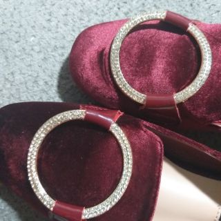 Đơn giày của khách