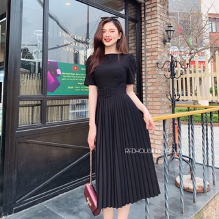 Váy thiết kế xếp ly