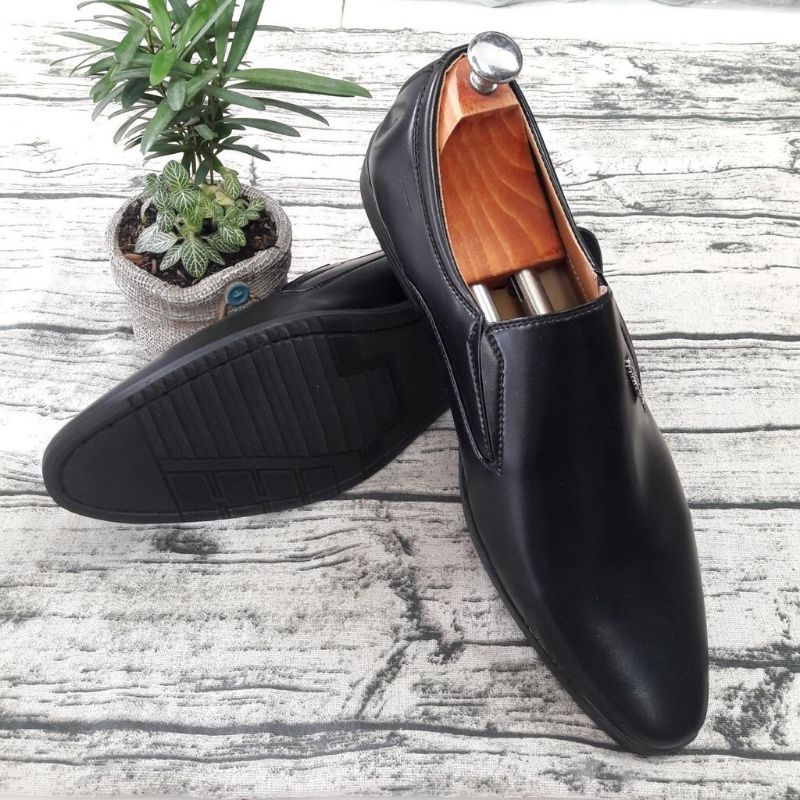 Giày công sở nam..da mềm..màu đen sang trọng lịch lãm