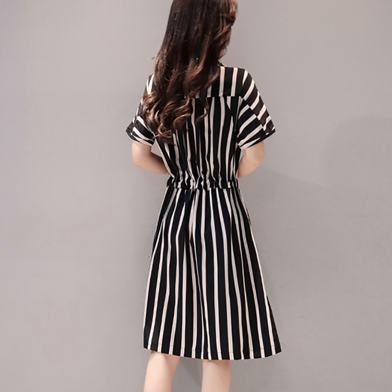 Đầm dáng xòe tay dài họa tiết kẻ sọc kiểu Hàn Quốc cho nữ | BigBuy360 - bigbuy360.vn