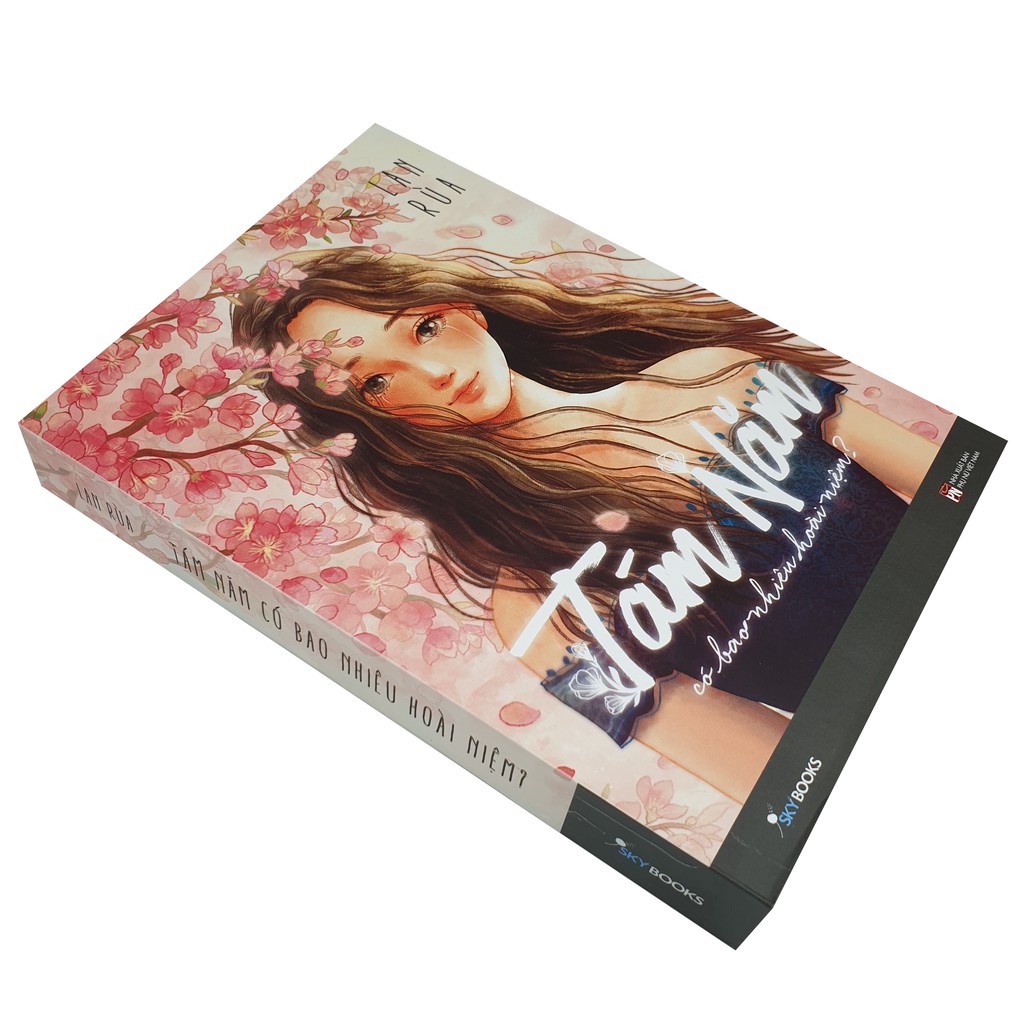 Sách - Tám Năm Có Bao Nhiêu Hoài Niệm? (Tặng kèm Postcard + Bookmark) | BigBuy360 - bigbuy360.vn