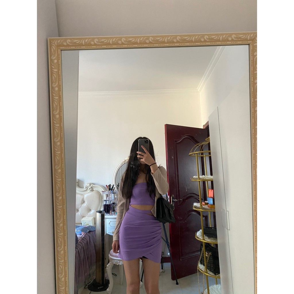 Set croptop và váy body cúp ngực hở bụng