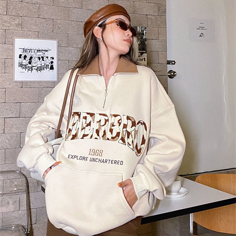 Áo sweater cổ polo có khóa kéo màu tương phản thiết kế chữ thêu dày dặn lót vải lông cừu phong cách Âu Mỹ cỡ lớn cho nữ