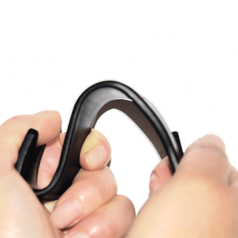 Set 2 móc treo đồ gắn sau ghế xe ô tô tiện lợi