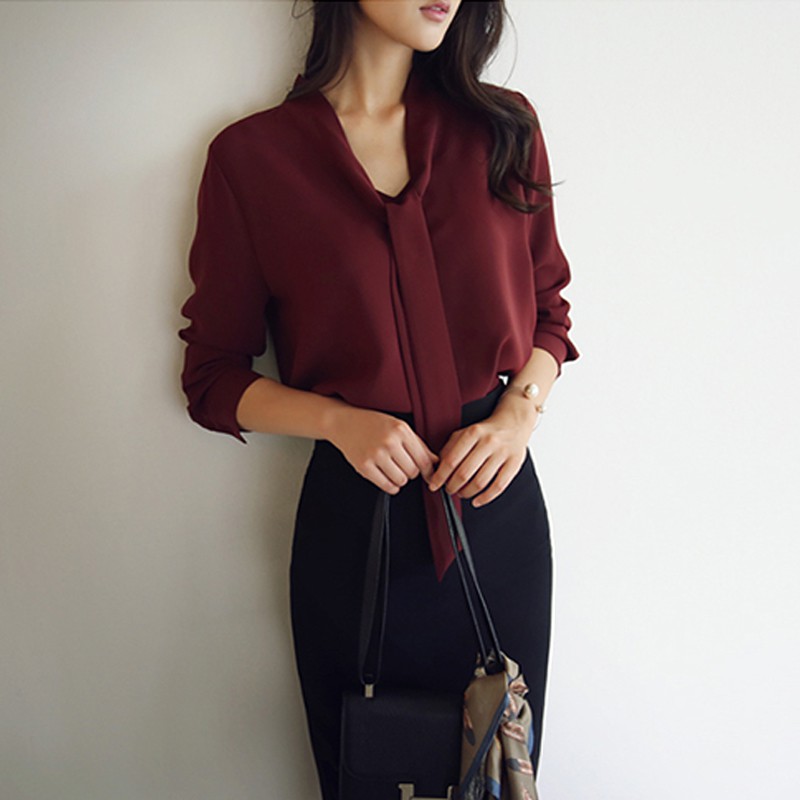 Áo sơ mi cổ dây trước kiểu thư kí Kim