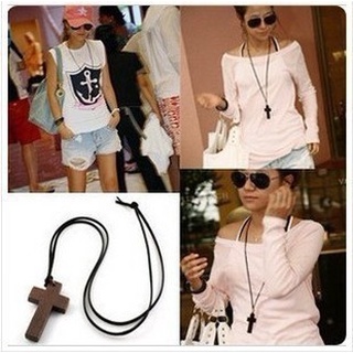 Dây Chuyền Da Mặt Gỗ Và Thánh Giá Thời Trang Cho Nữ