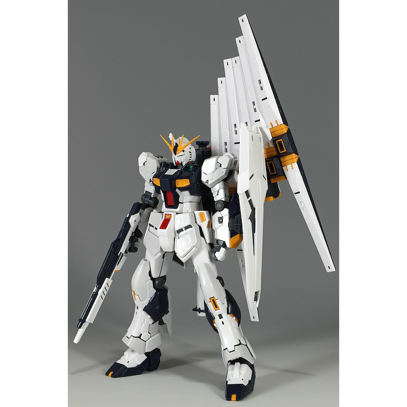 Mô hình lắp ráp RG 1/144 Nu Gundam Bandai