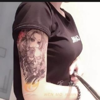 Tattoo cô gái Nhật và đầu lâu