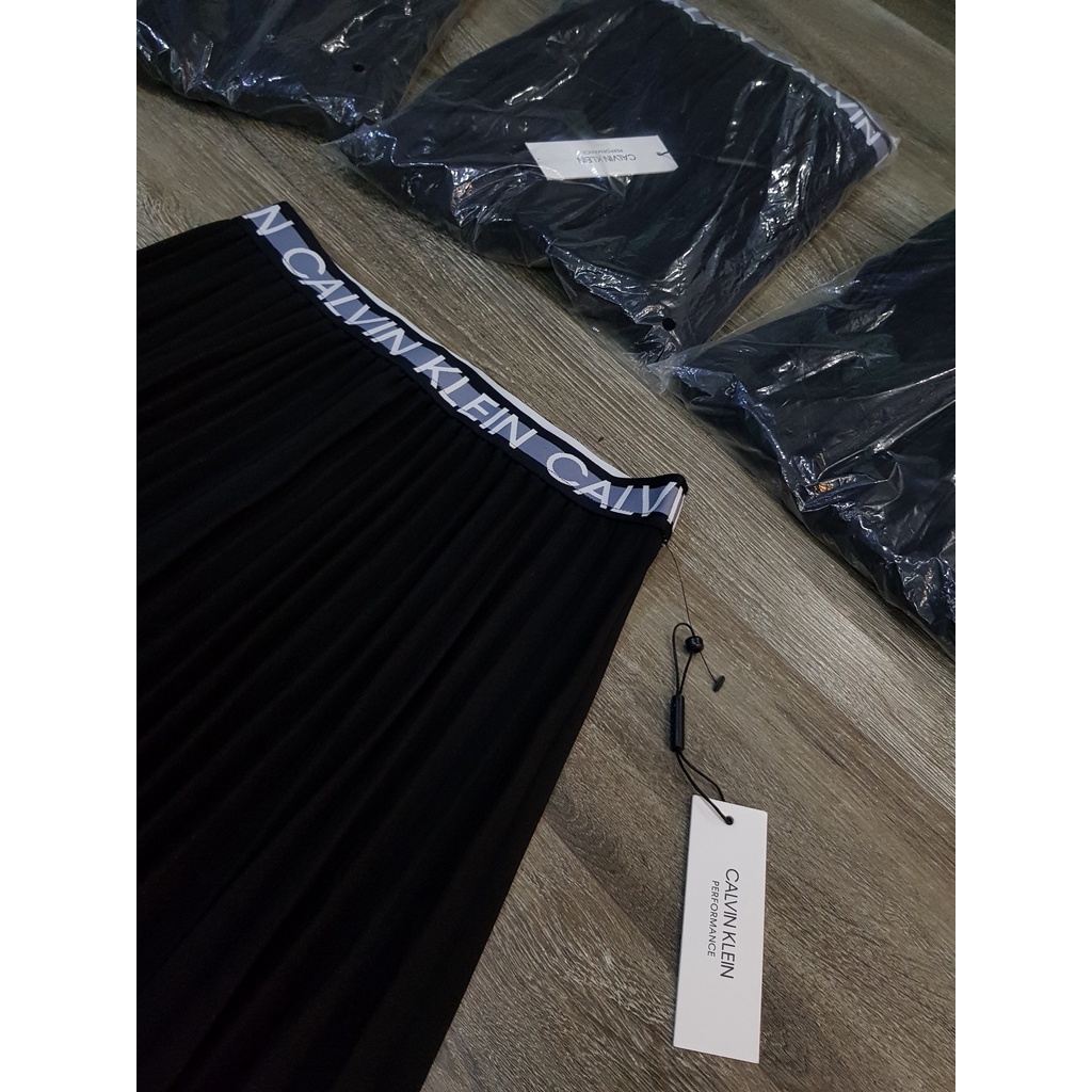 Chân Váy Ck Suông Dài Xếp Ly Hàng Cao Cấp Viền Eo Tên Thương Hiệu