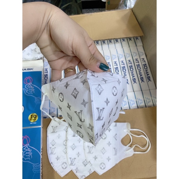 Khẩu Trang 5D Mask hoa văn hộp 10 cái
