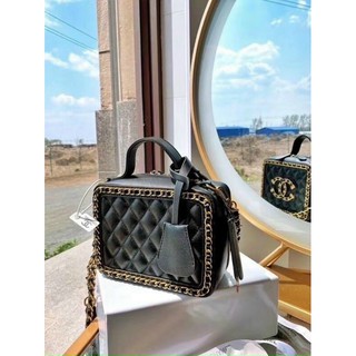 Túi Cốp Chanel Case Viền Xích