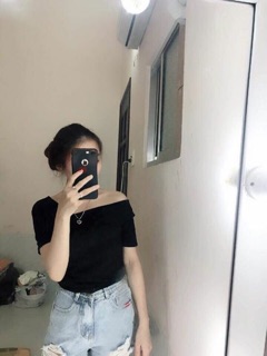 Áo phông lệch vai