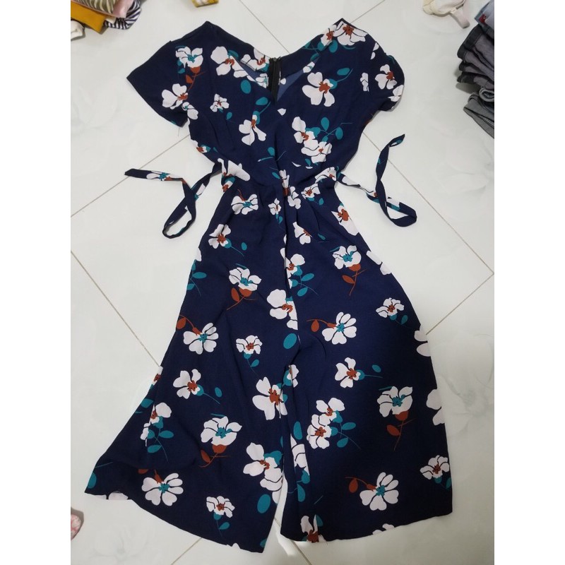 Jumpsuit ống rộng 70k