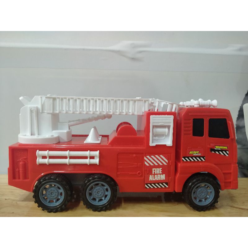 Xe Cứu Hoả Có Thang Gấp cỡ Lớn 26cm Cho Bé
