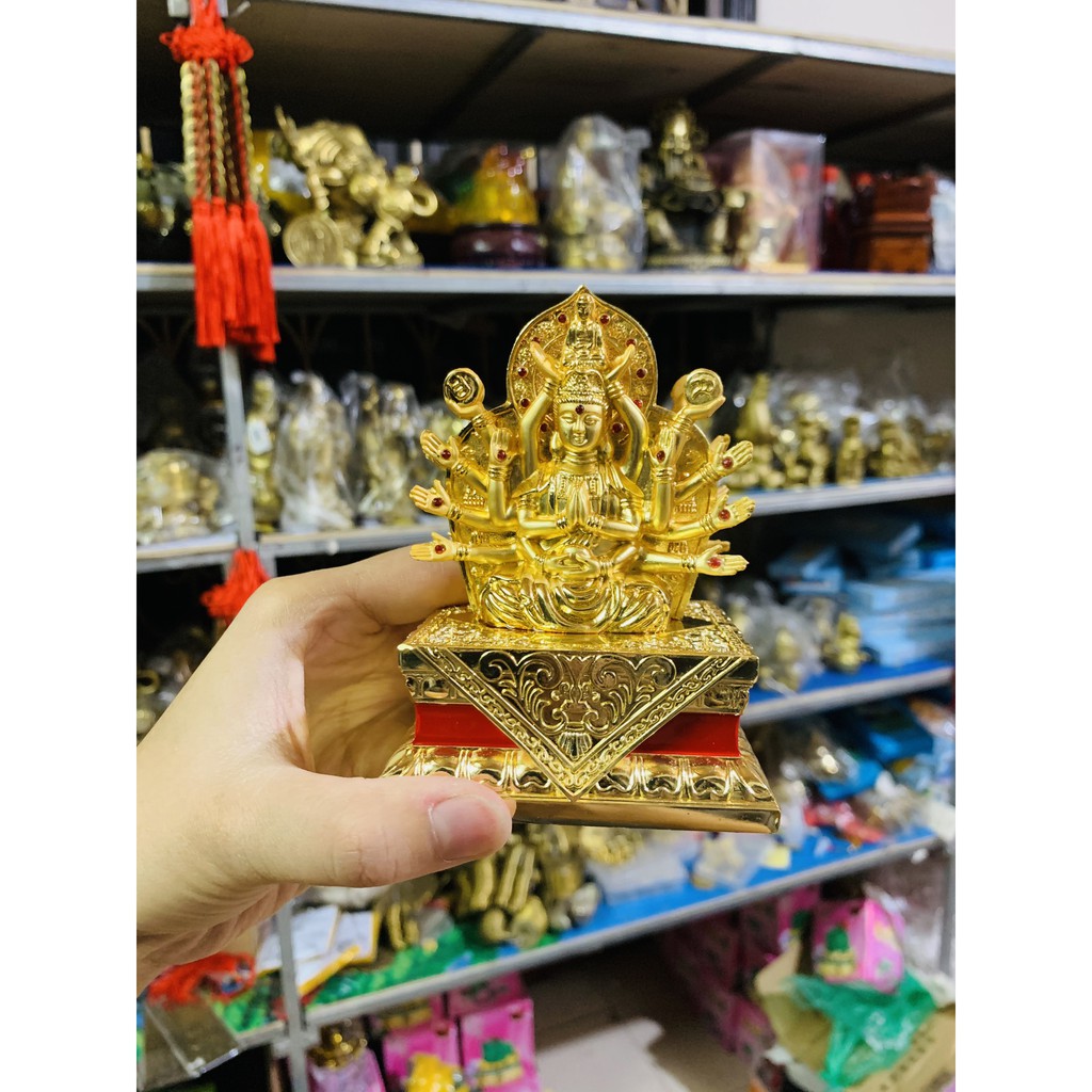 Tượng Phật Nghìn Mắt Nghìn Tay để ô tô