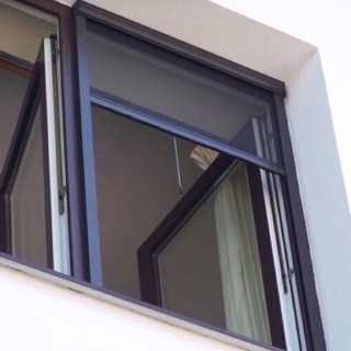 Cửa lưới chống muỗi dạng cuốn , kt 0,8 x 1,5 đầy đủ phụ kiện