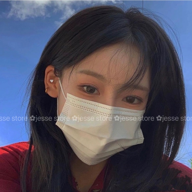 1 chiếc khuyên tai titan không rỉ hình tim đá