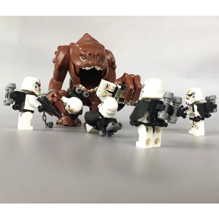 Đồ Chơi Lắp Ráp Mô Hình Mandalorian Grogu Dewback Mini