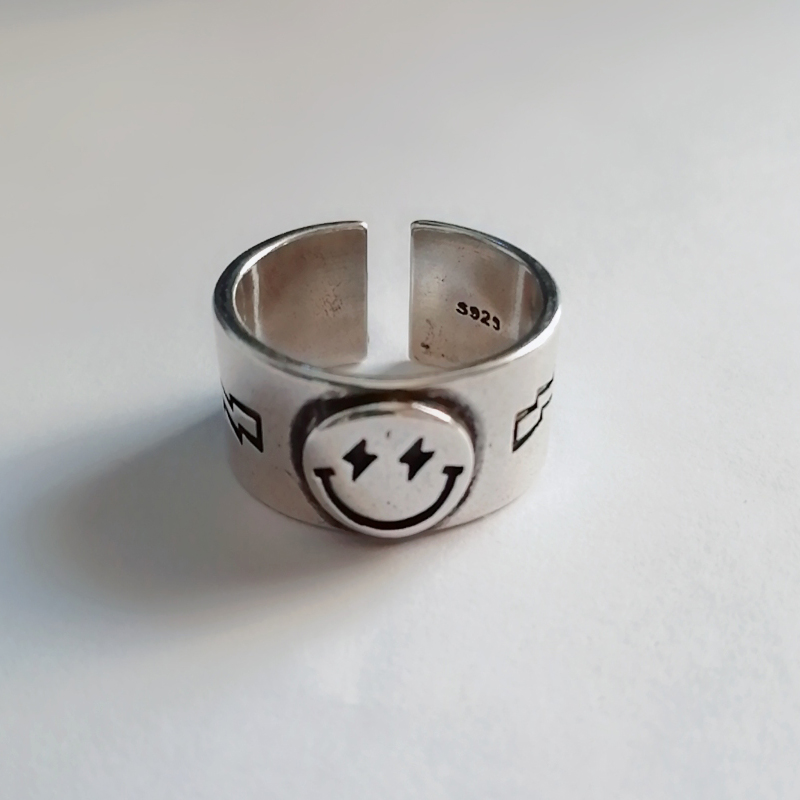 Nhẫn Đeo Tay Hình Mặt Cười Sáng Tạo Độc Đáo Hợp Thời Trang