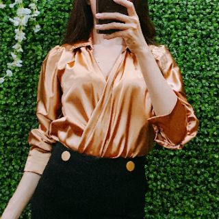 Áo phi đắp chéo cổ sơ mi