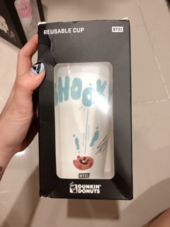 Ly Donuts bt21 có sẵn