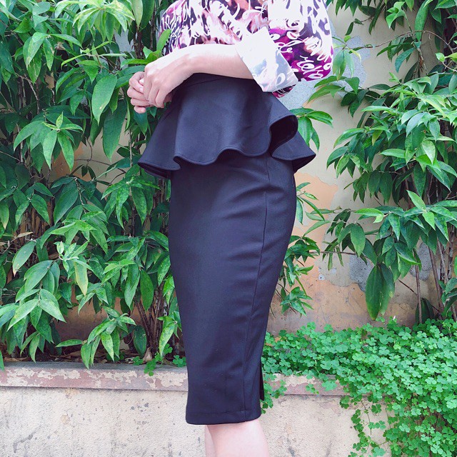 Chân váy công sở Chân váy peplum dài màu đen | BigBuy360 - bigbuy360.vn