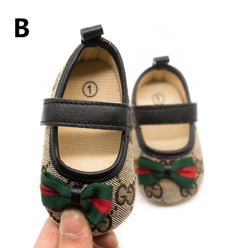 Giày tập đi chống trượt thêu họa tiết xinh xắn phối nơ cho bé