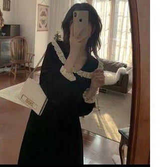 Váy nhung tiểu thư sang trọng quý phái.