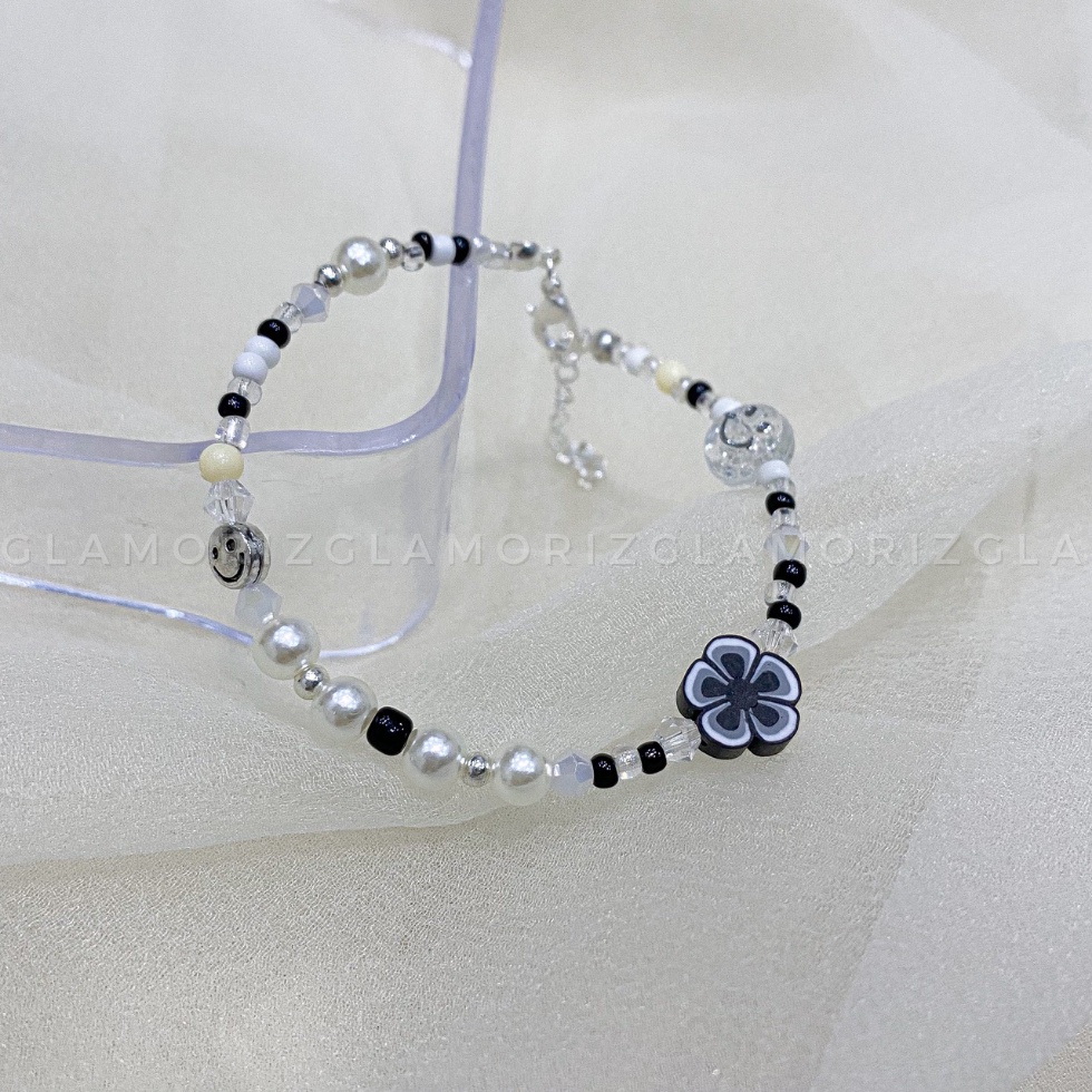 🖤 𝑾𝑰𝑵𝑰𝑭𝑹𝑬𝑫 🖤 Vòng tay handmade hạt cườm mặt cười màu sắc tối giản siu xinh | Made by Glamorizzz |