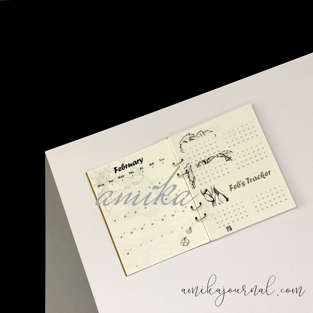 2022 Planner by amika: F.L.O.S 1 - 14x19 cm (xấp xỉ A5) - Sổ còng 4 lỗ - Giấy notes tự chọn