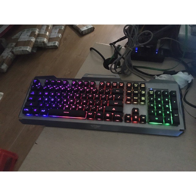 Bàn Phím Giả Cơ chuyên game chính hãng Dareu LK145  Led RGB đổi màu  Ấn Tượng _Hàng thanh lý dùng tốt