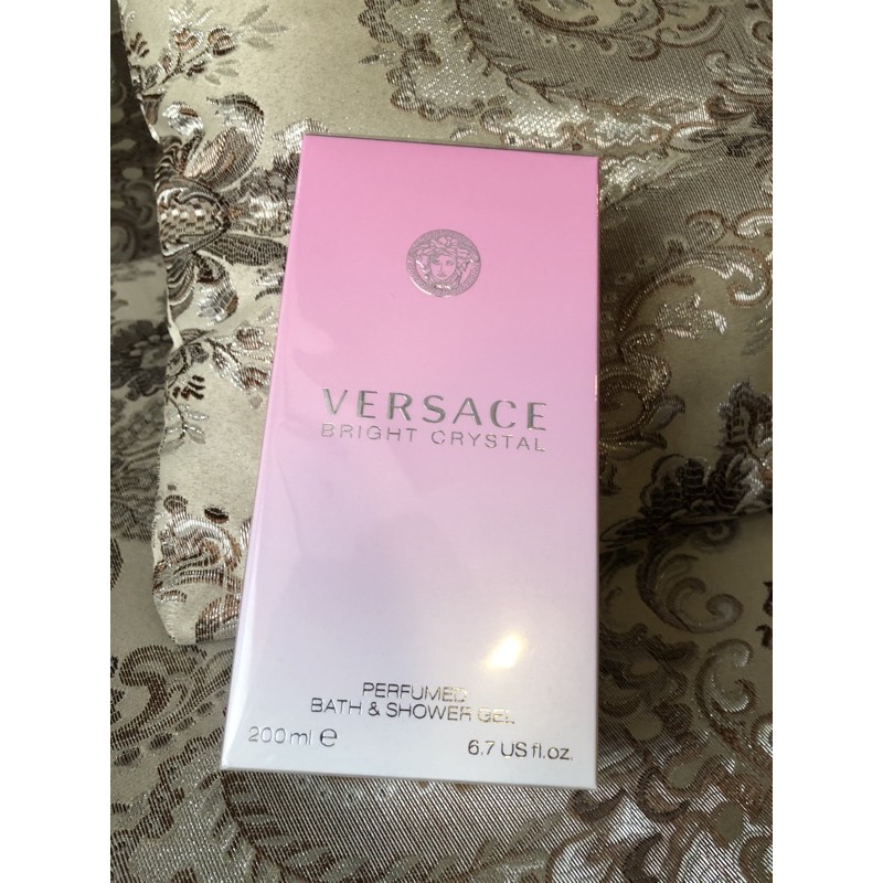 Sữa tắm nước hoa Versace Bright Crystal 200
