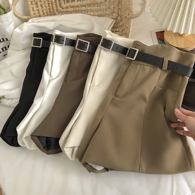 Quần short nữ Ladya lưng cao vải tuyết mưa dáng đùi ngắn M302
