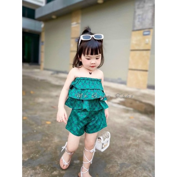 bộ gù cì mặc 2 kiểu bé gái