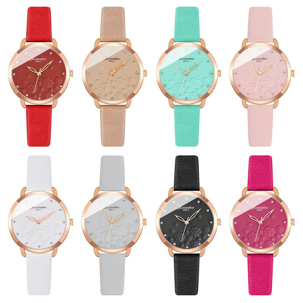 Đồng hồ Quartz nữ mặt dập nổi hoa đính đá dây da