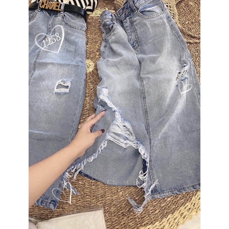 Chân váy jean rách xẻ