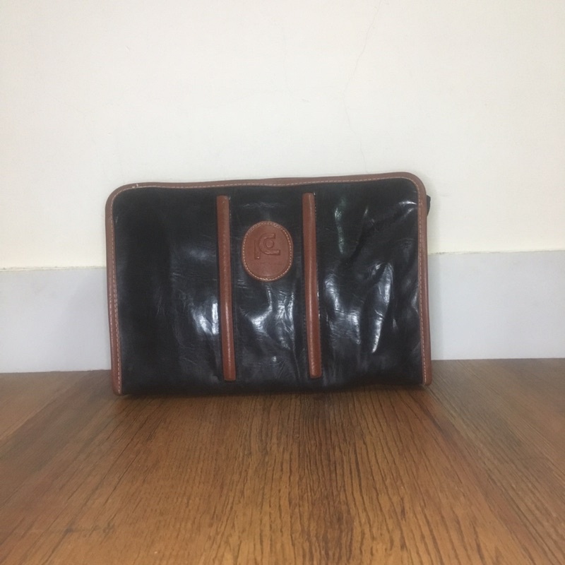CLUTCH HÀNG HIỆU