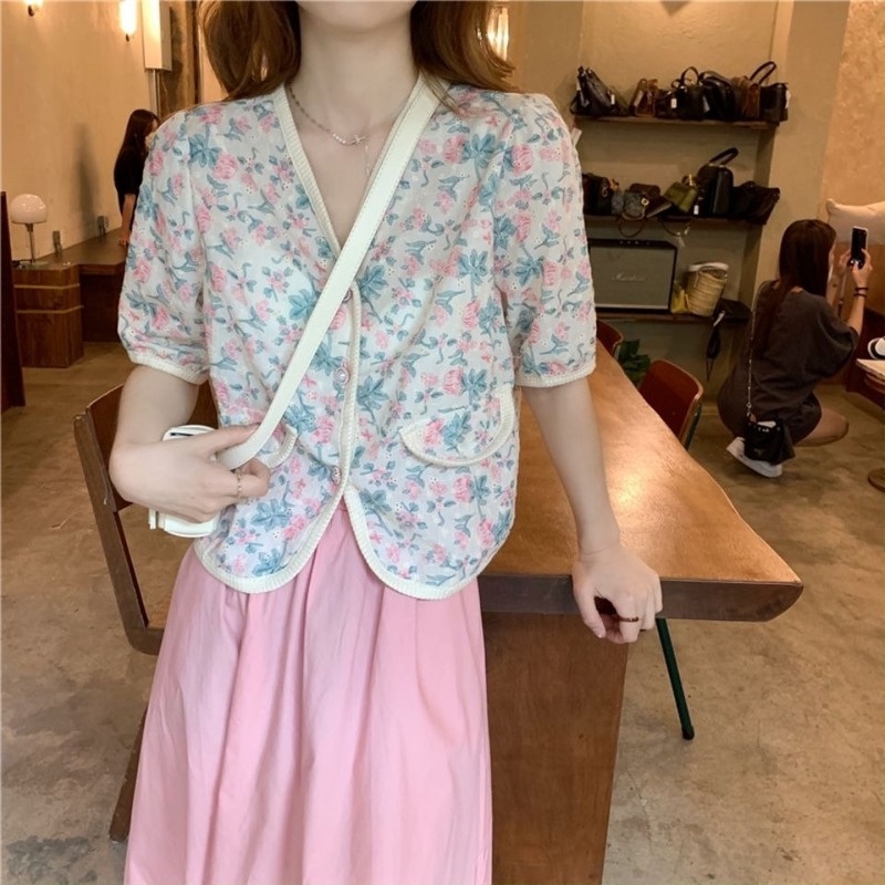 Set Áo Sơ Mi Ngắn Tay Thêu Họa Tiết Và Chân Váy Lưng Cao Phong Cách Hàn Quốc