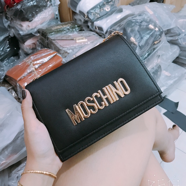 Túi fendi da đẹp mịn căng bóng như dây đàn .. giá siêu hấp dẫn sĩ lẽ mọi miề Túi fendi da đẹp mịn că