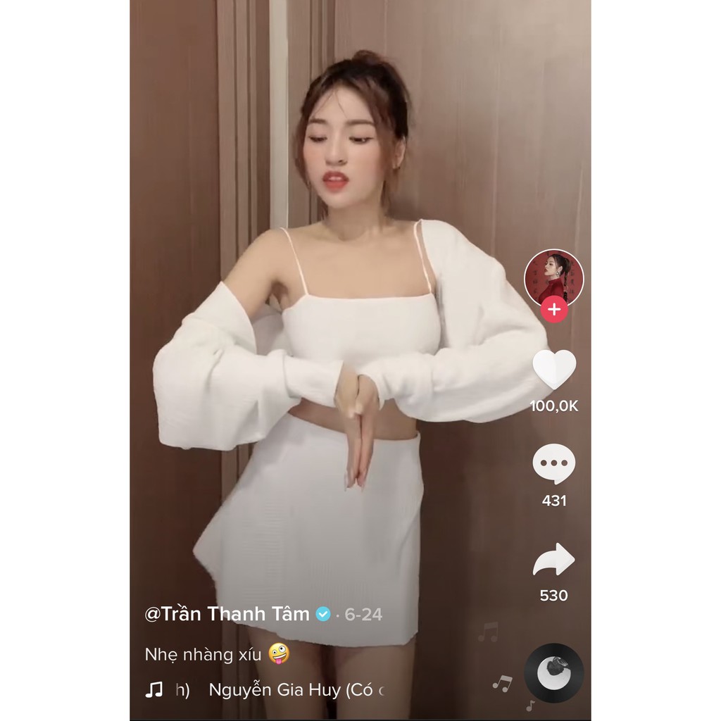 Set áo khoác crop tay dài, crop 2 dây tam giác chân váy trắng