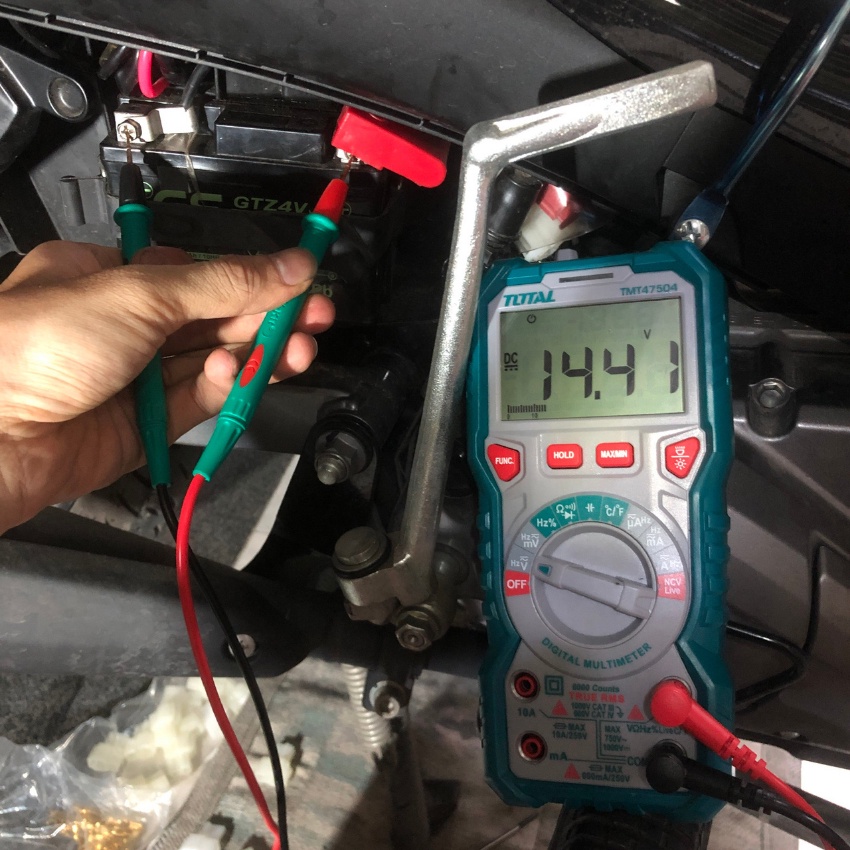 Sạc xe máy SU GD toàn kì HCE chính hãng cho xe độ nhiều điện, TikTakMoto