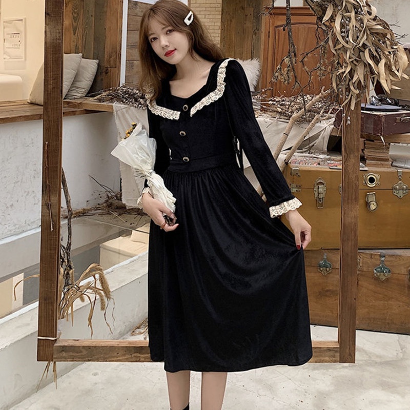 Đầm Đen Dài Tay Cổ Vuông Phong Cách Pháp Thanh Lịch